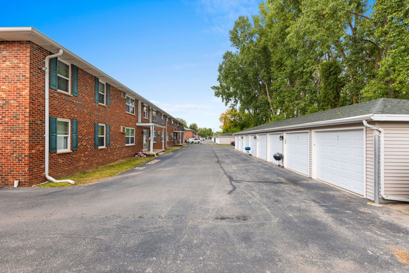Roland Lane Apartments 54 of 54