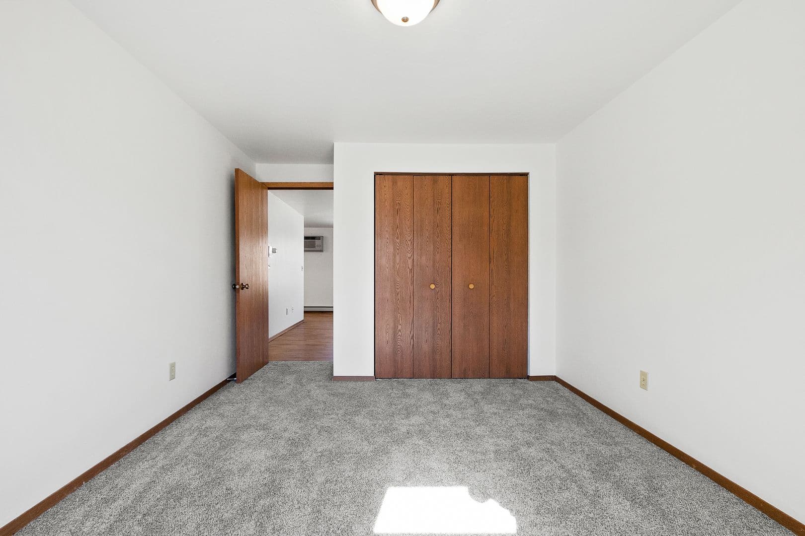 Roland Lane Apartments 27 of 54