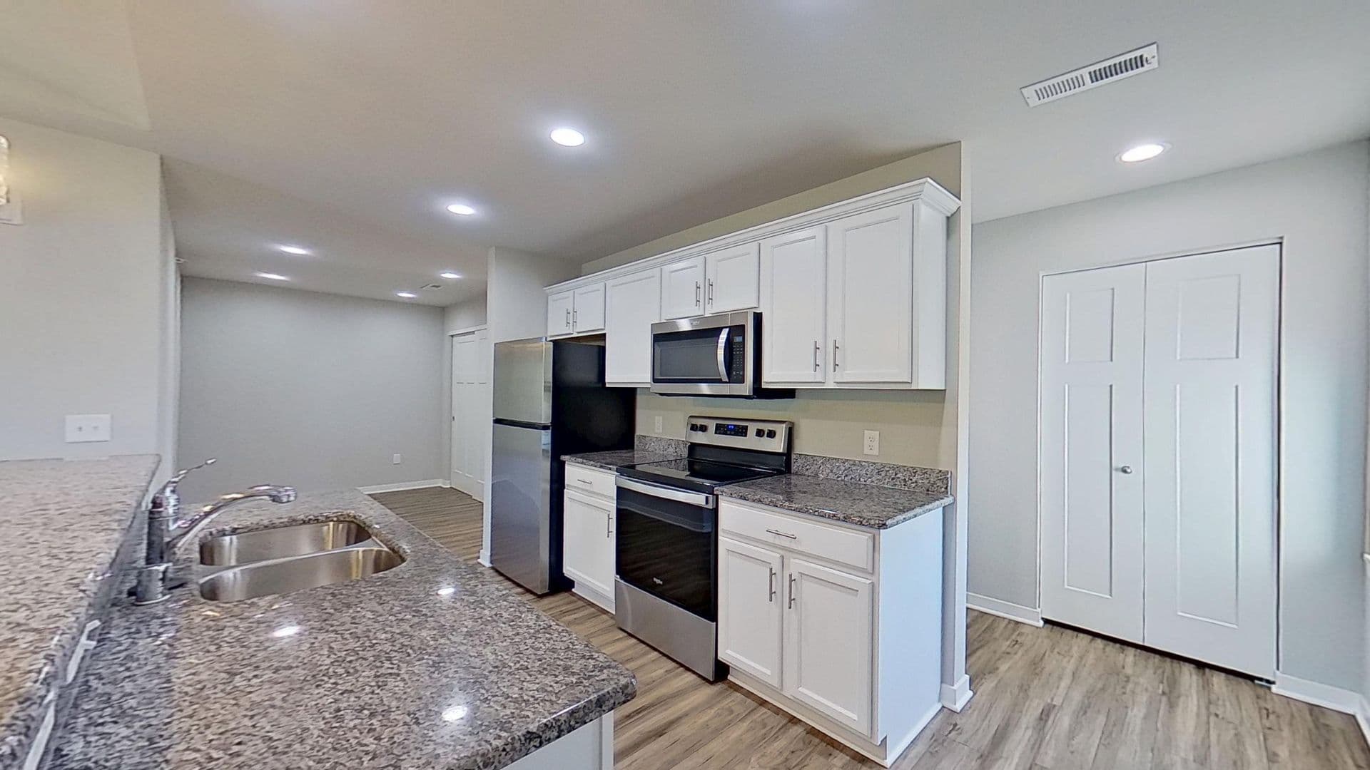 The Terraces @ 60East 15 of 20