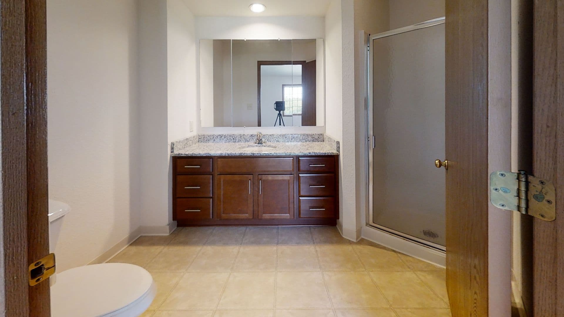 RENOVATED Condo Style Lower 2 Bedroom 2 Bathroom Apartment 7 of 12