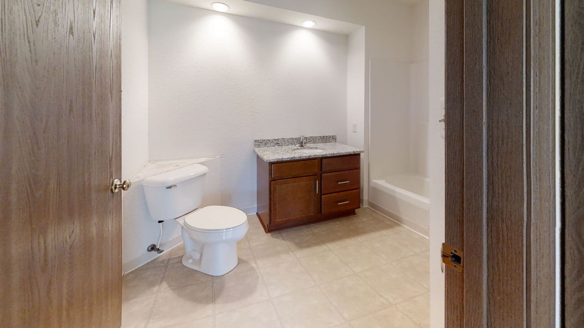 RENOVATED Condo Style Lower 2 Bedroom 2 Bathroom Apartment 10 of 12
