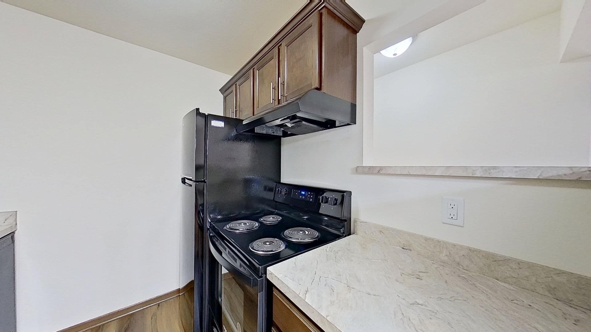 RENT SPECIAL - Renovated Upper 2 Bedroom 1.5 Bathroom Apartment 8 of 19
