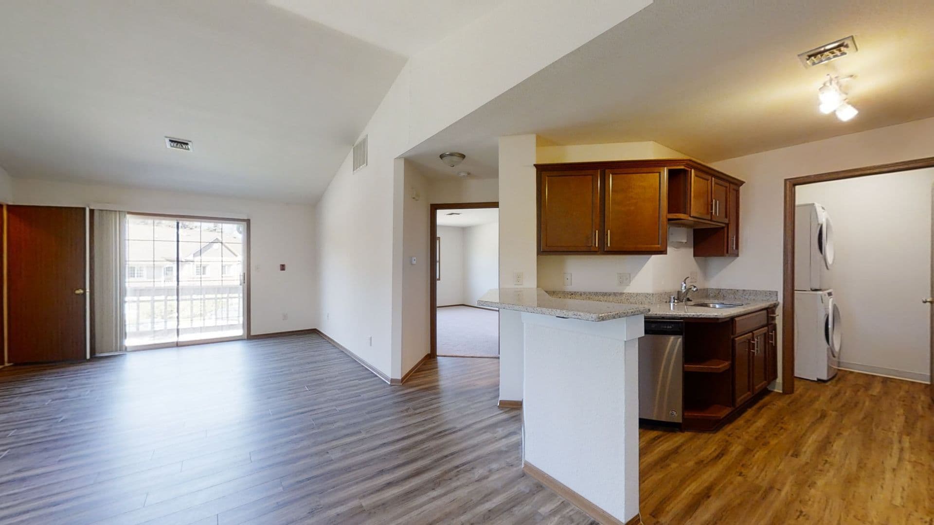 RENOVATED Condo Style Upper 1 Bedroom 1 Bathroom Apartment 2 of 9