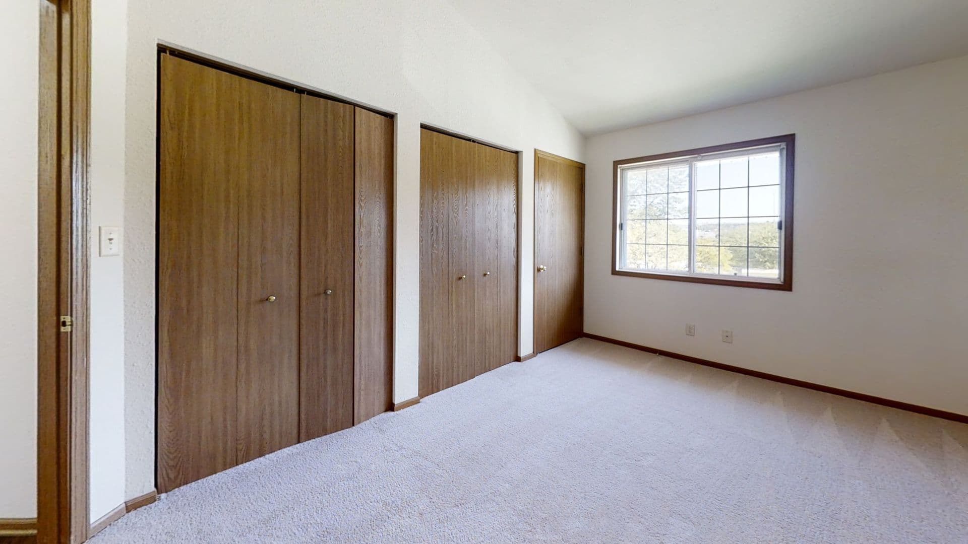 RENOVATED Condo Style Lower 2 Bedroom 2 Bathroom Apartment 6 of 12