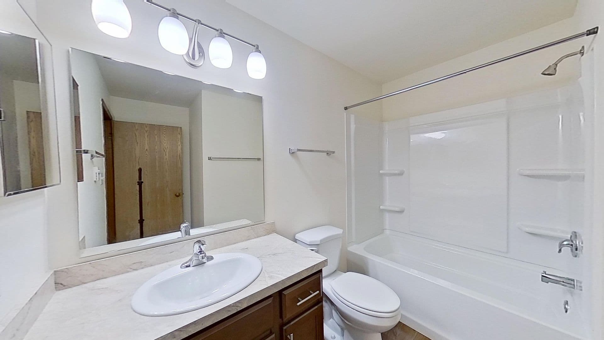RENT SPECIAL - Renovated Upper 2 Bedroom 1.5 Bathroom Apartment 12 of 19