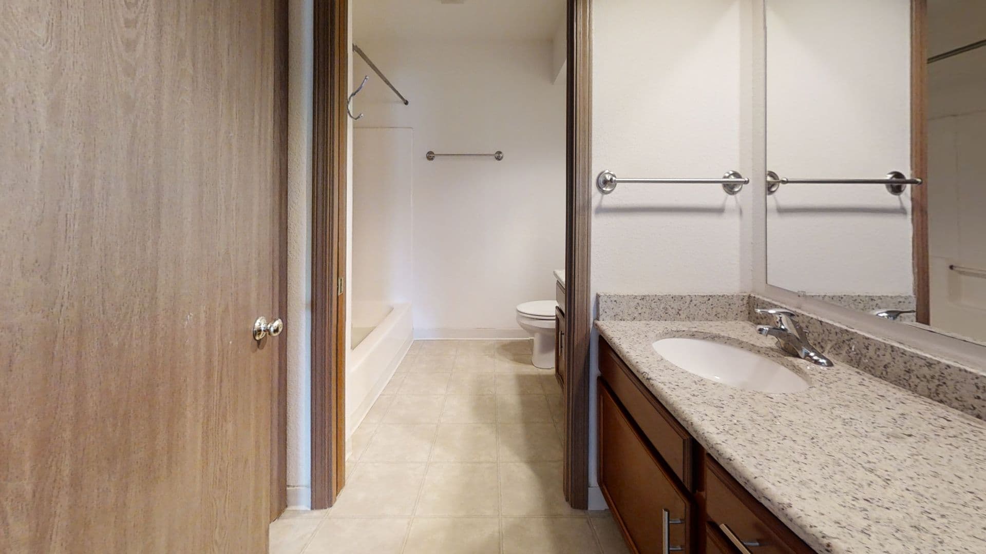RENOVATED Condo Style Upper 1 Bedroom 1 Bathroom Apartment 9 of 9