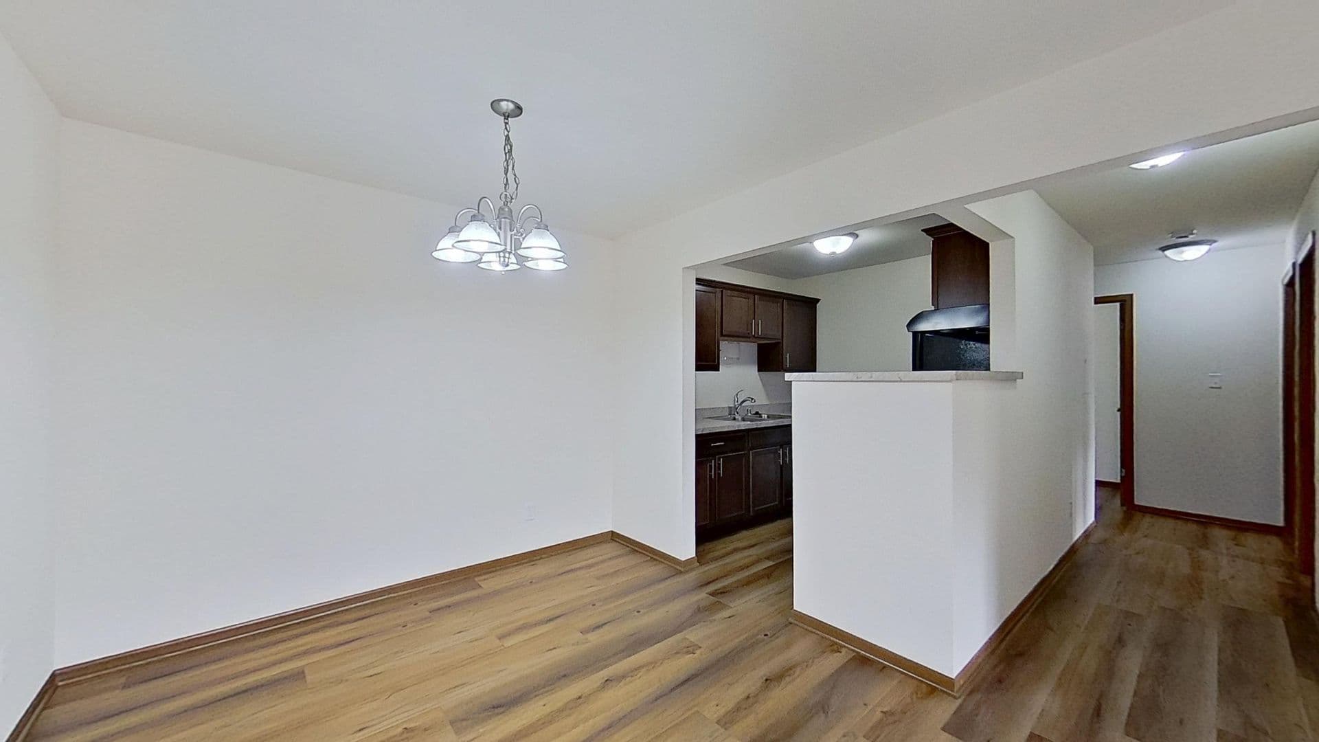 RENT SPECIAL - Renovated Upper 2 Bedroom 1.5 Bathroom Apartment 15 of 19