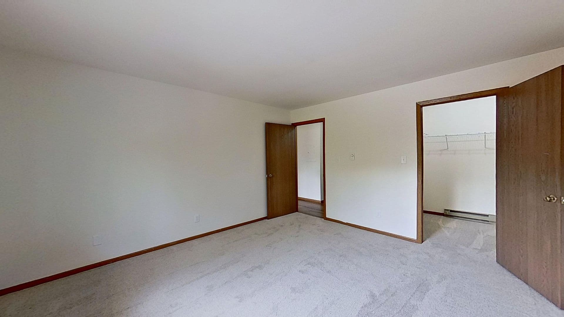 RENT SPECIAL - Renovated Upper 2 Bedroom 1.5 Bathroom Apartment 11 of 19