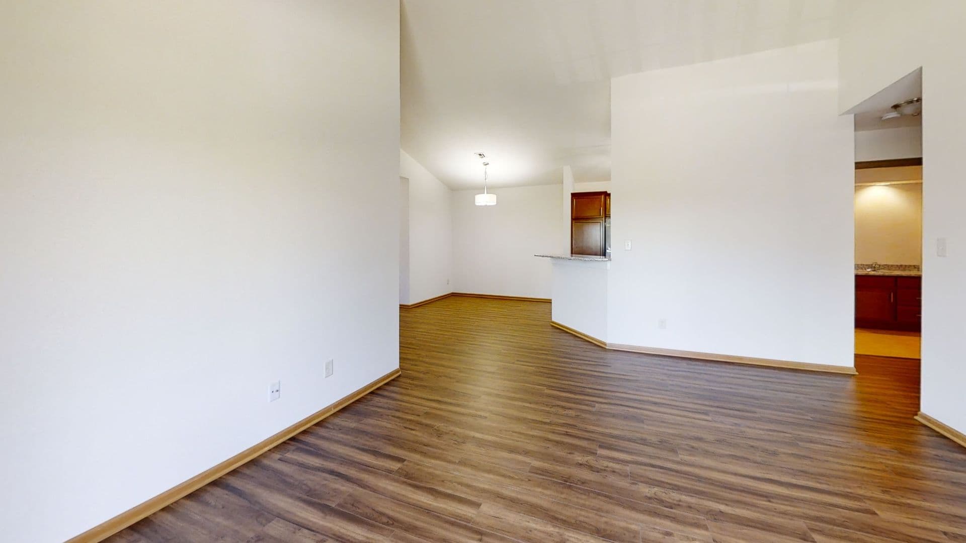 RENOVATED Condo Style Lower 2 Bedroom 2 Bathroom Apartment 5 of 12