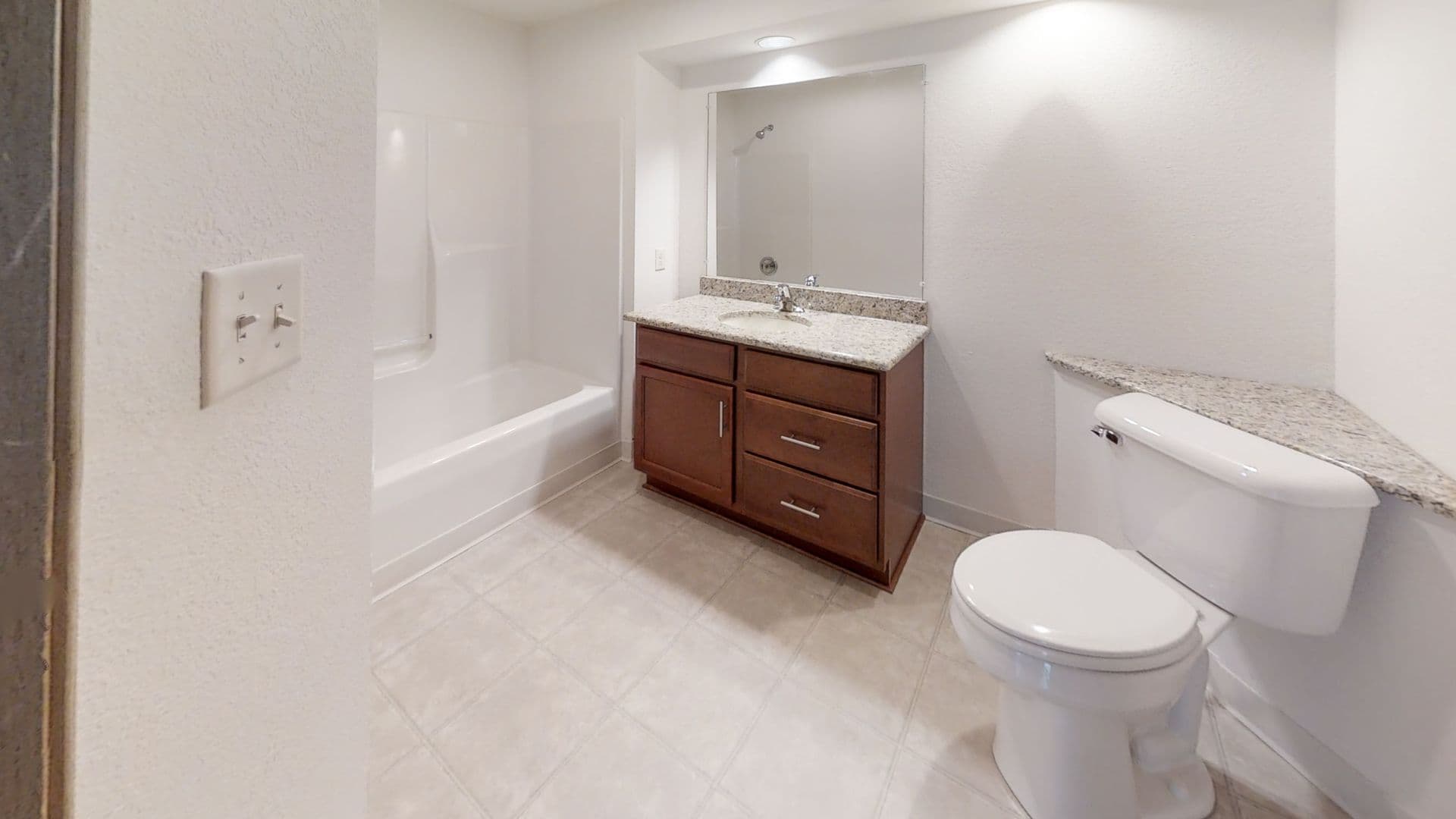 RENOVATED Condo Style Lower 2 Bedroom 2 Bathroom Apartment 5 of 11