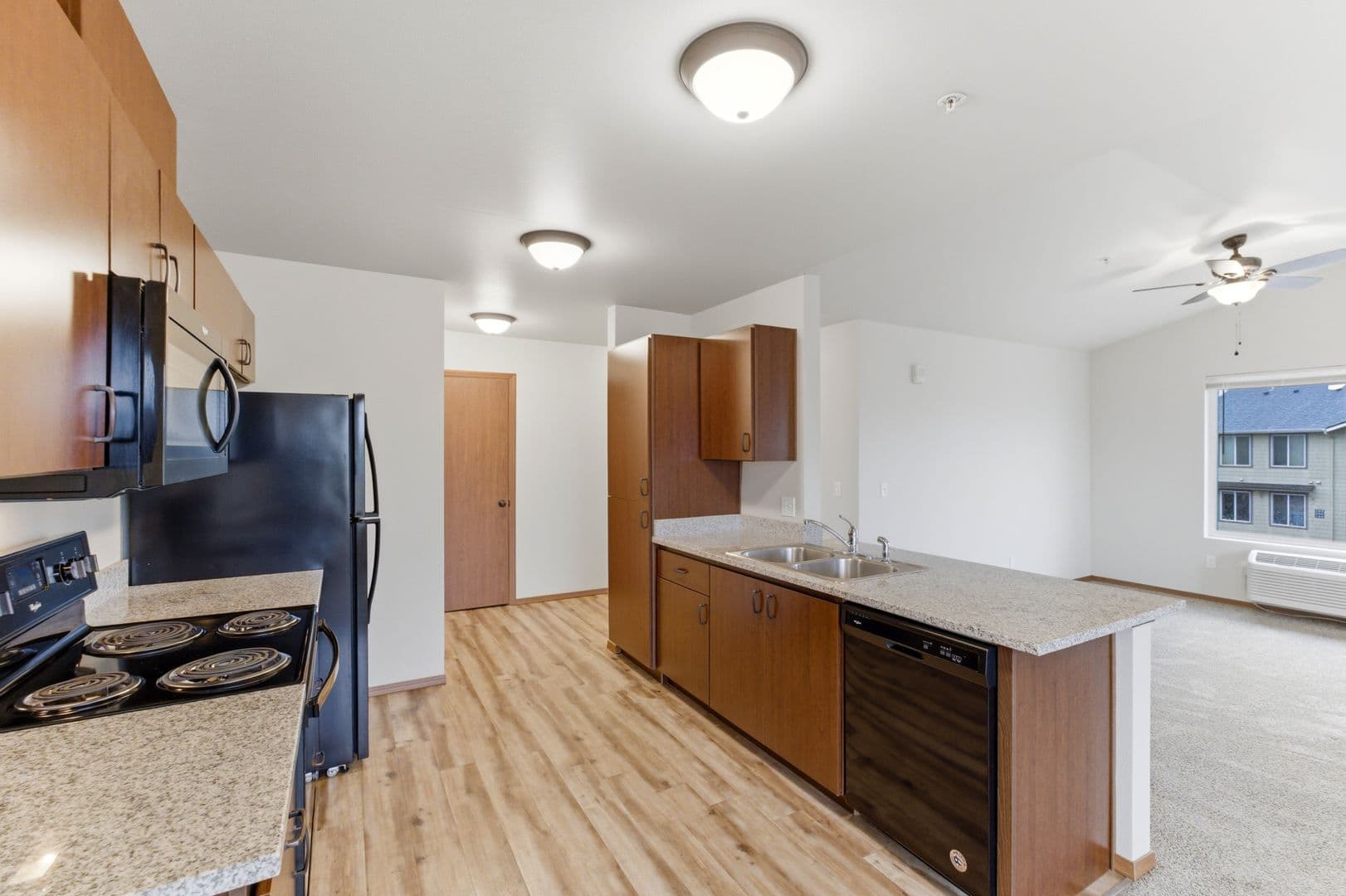 OSA - Oak Springs Apartments 5 of 40