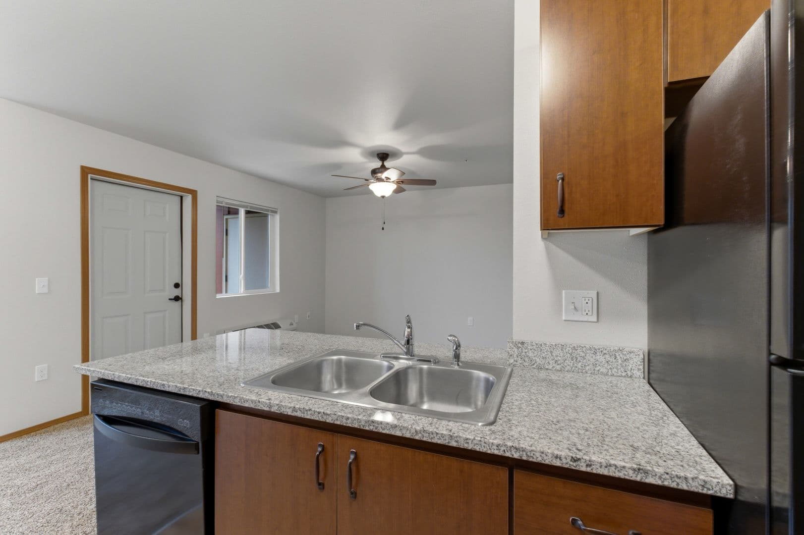 OSA - Oak Springs Apartments 10 of 37