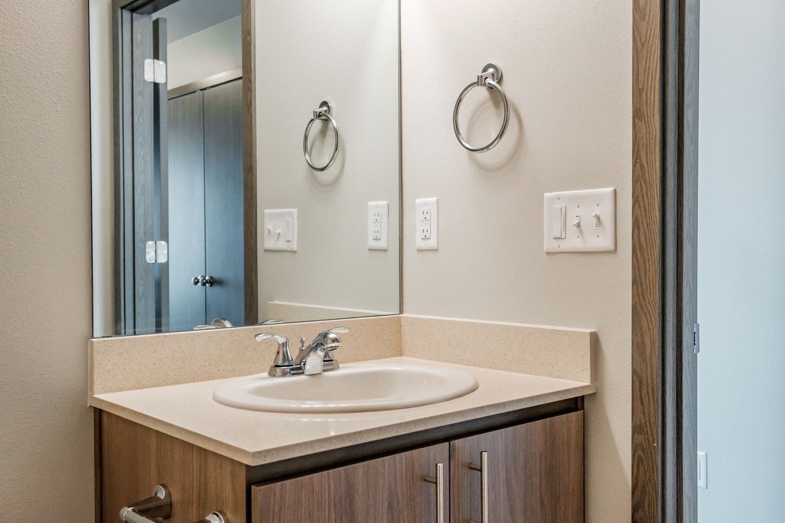 4 Corners Apartments -4CA 12 of 22