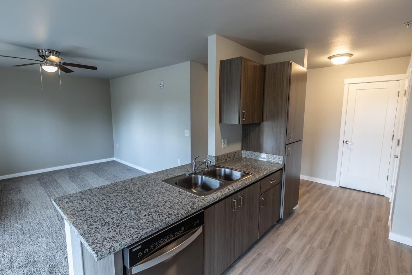 EVA Evergreen Valley Apartments 6 of 17