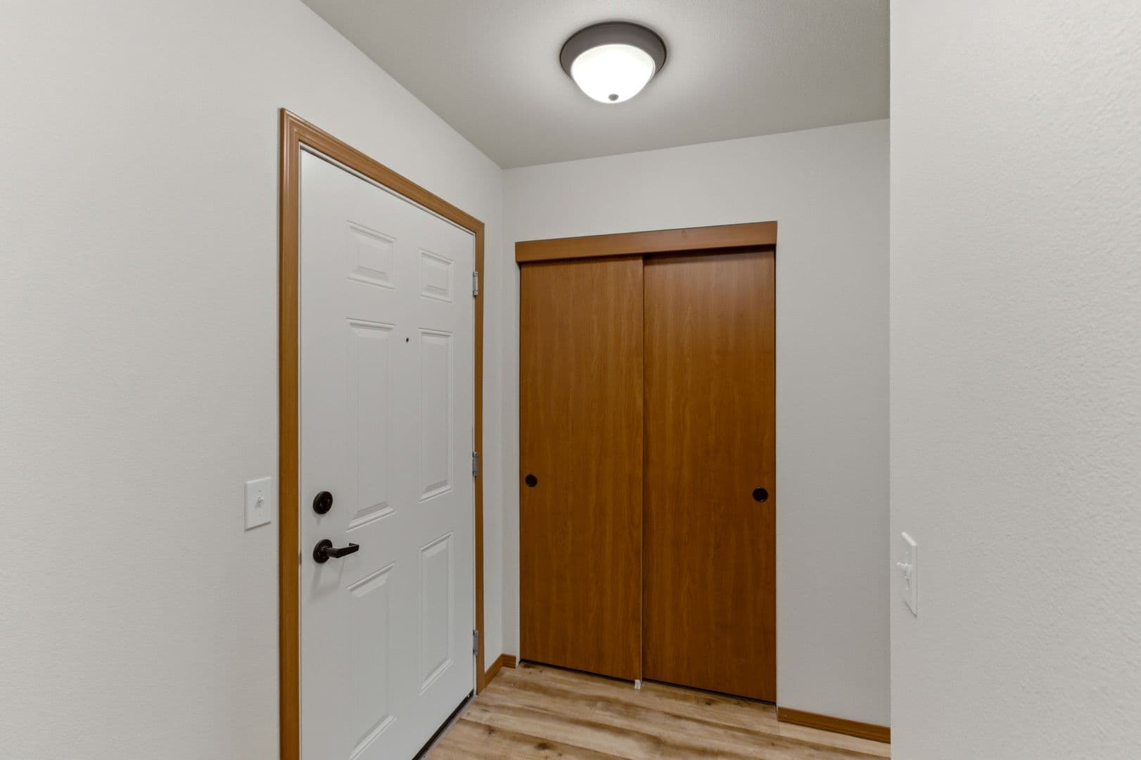 OSA - Oak Springs Apartments 3 of 37