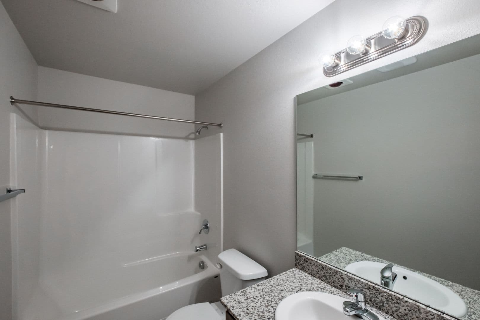 EVA Evergreen Valley Apartments 13 of 17