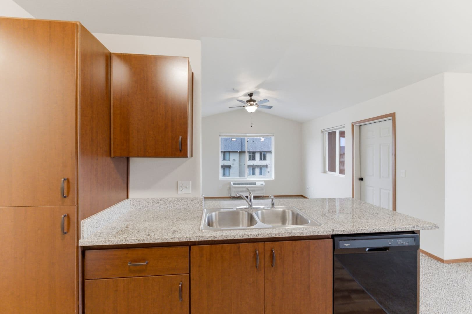 OSA - Oak Springs Apartments 7 of 40