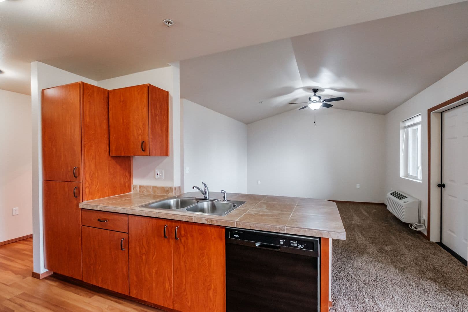 APA Aspen Place Apartments 4 of 34