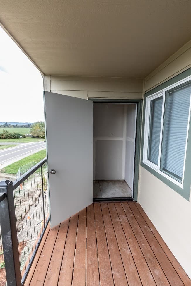 EVA Evergreen Valley Apartments 16 of 17