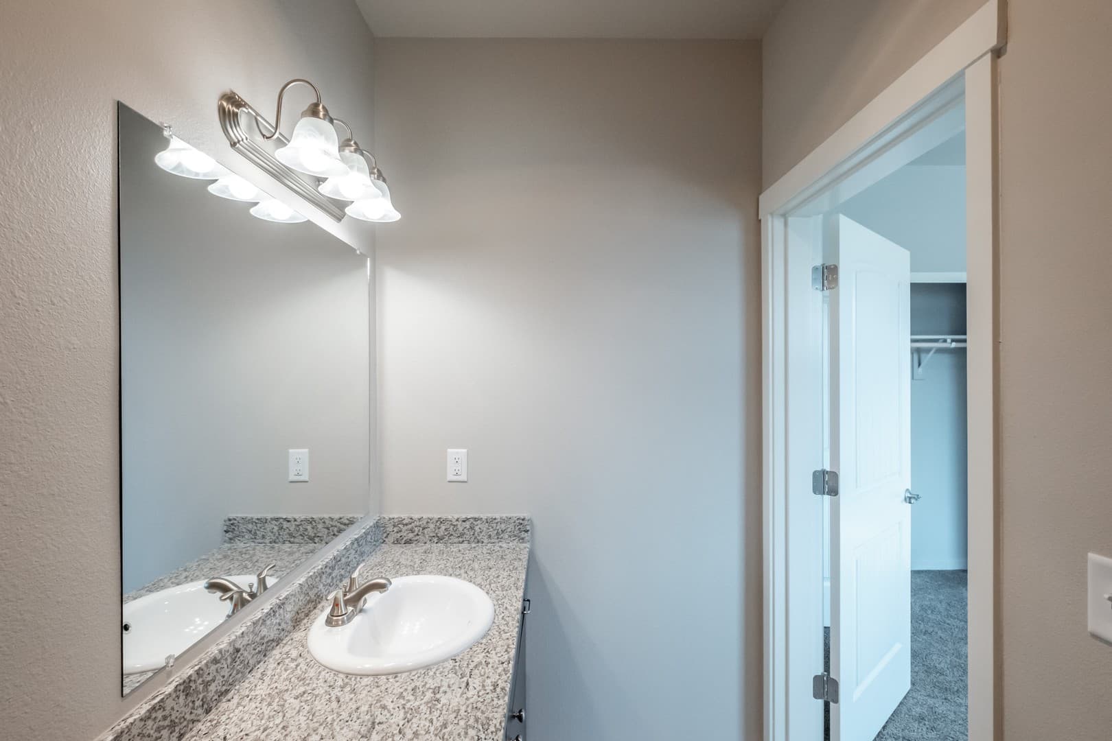 HHA- Hickory Hollow Apartments 9 of 18