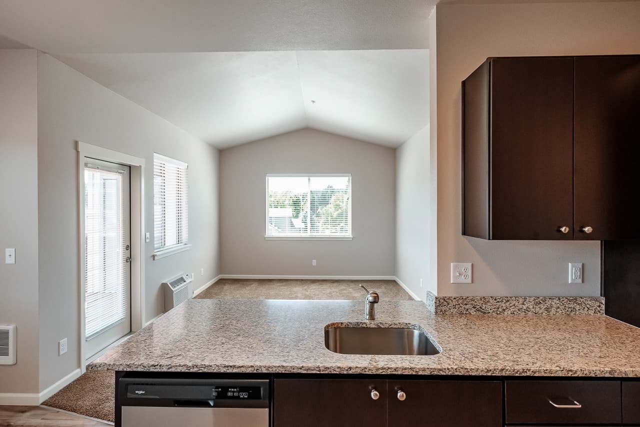 HHA- Hickory Hollow Apartments 4 of 18