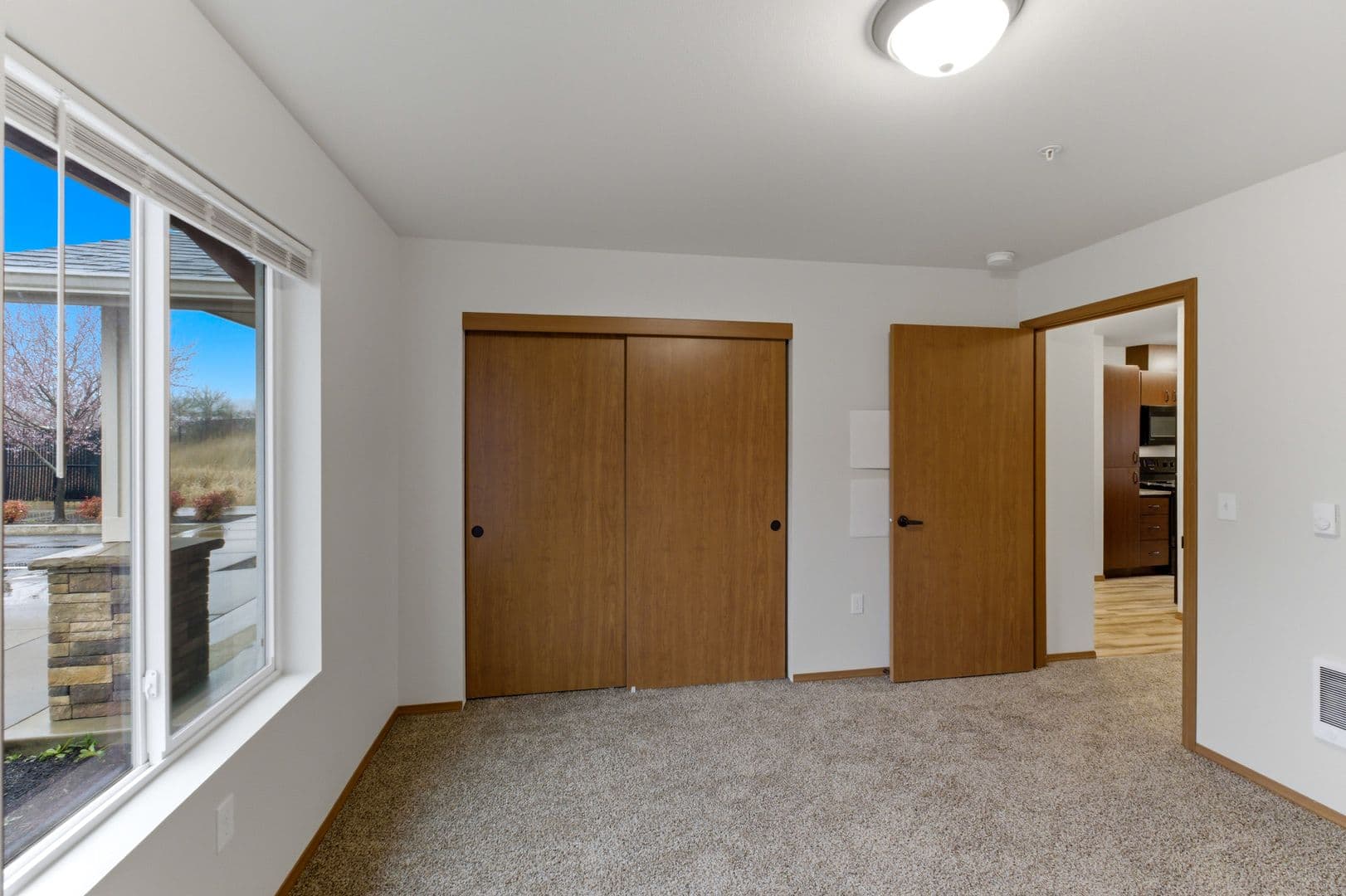 OSA - Oak Springs Apartments 19 of 37