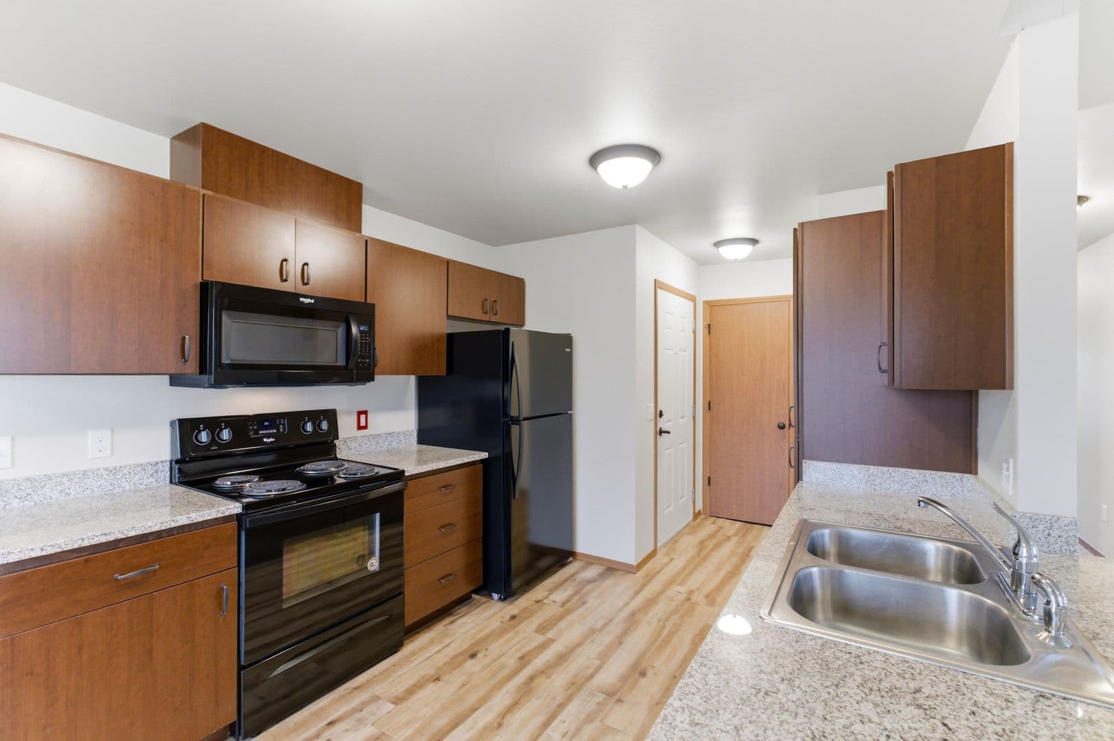 OSA - Oak Springs Apartments 3 of 40