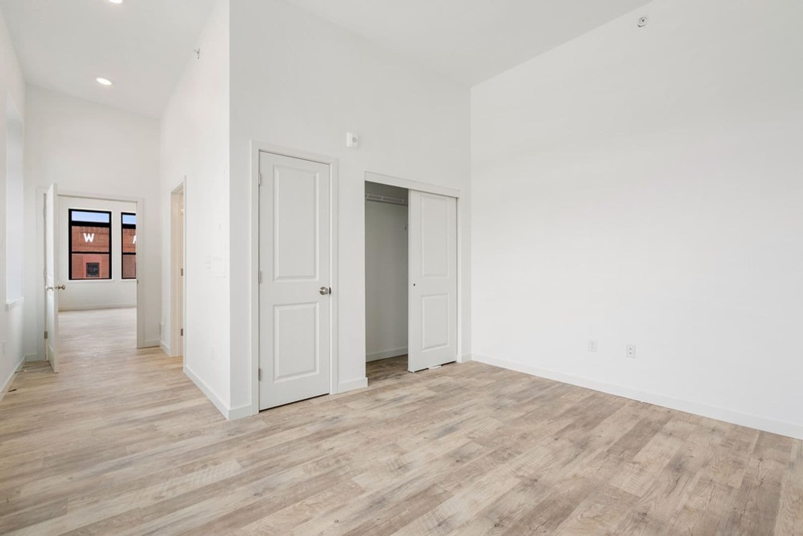 Reinbeck Apartments 5 of 8