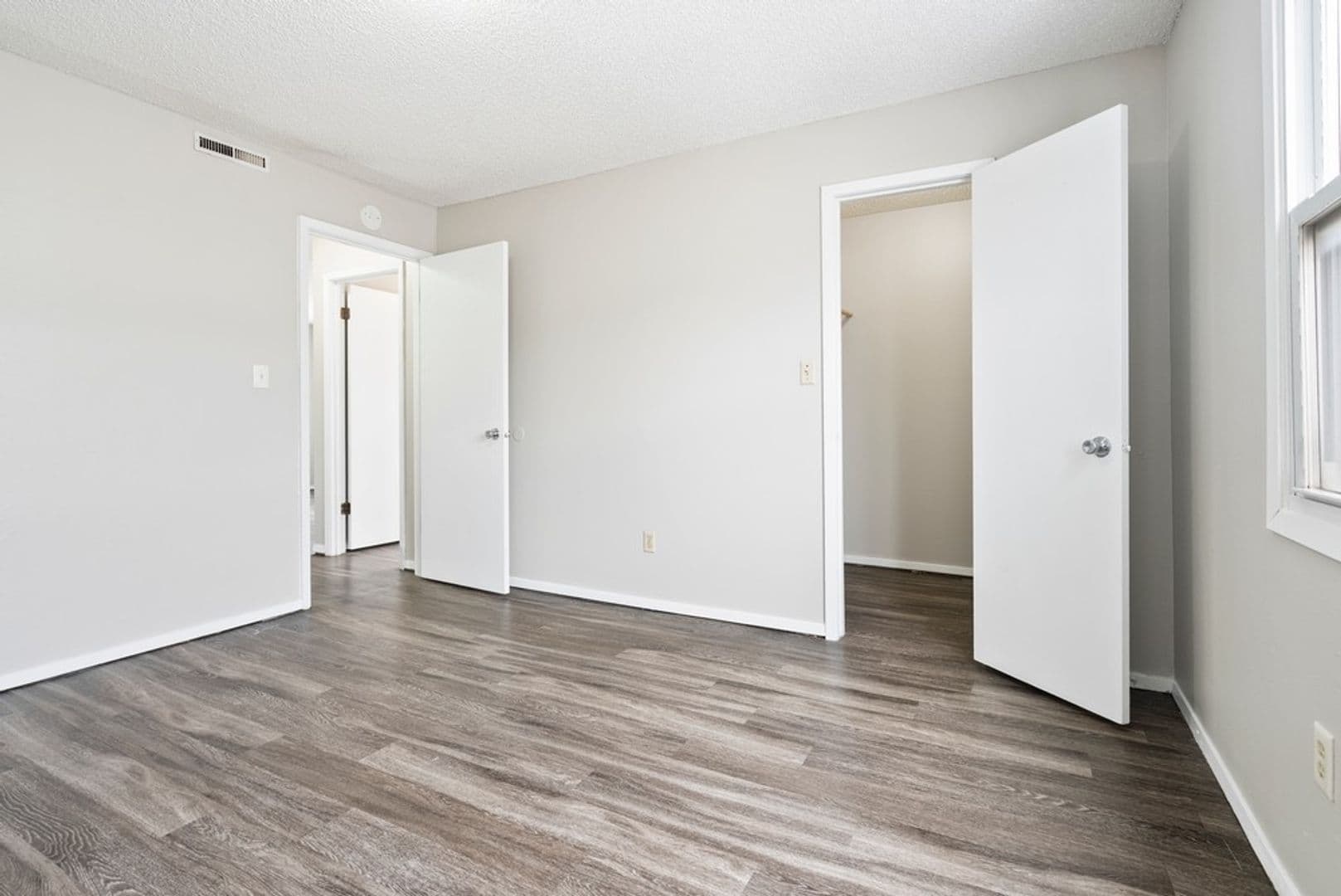 Leavitt Park Apartments 7 of 11