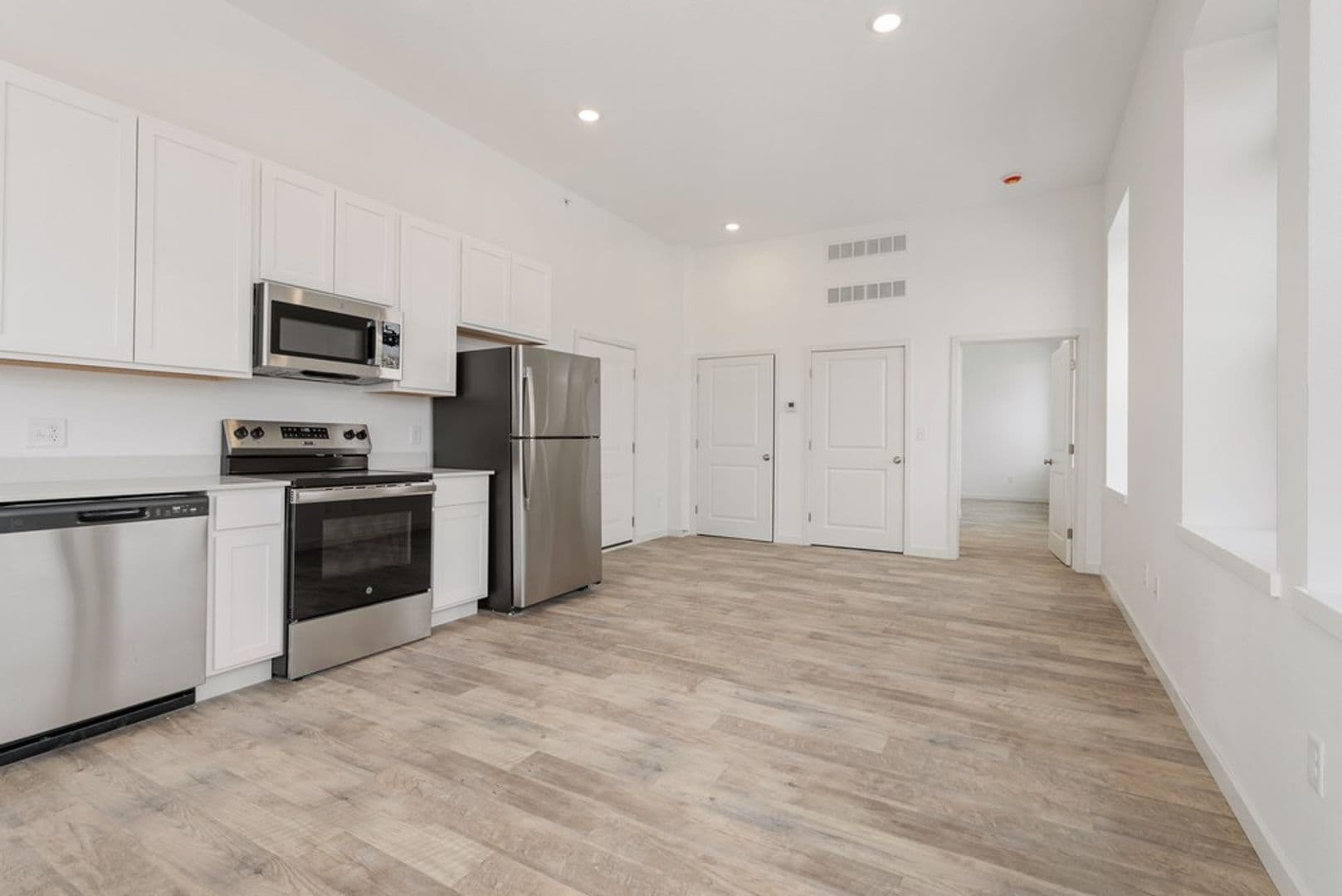 Reinbeck Apartments 2 of 8