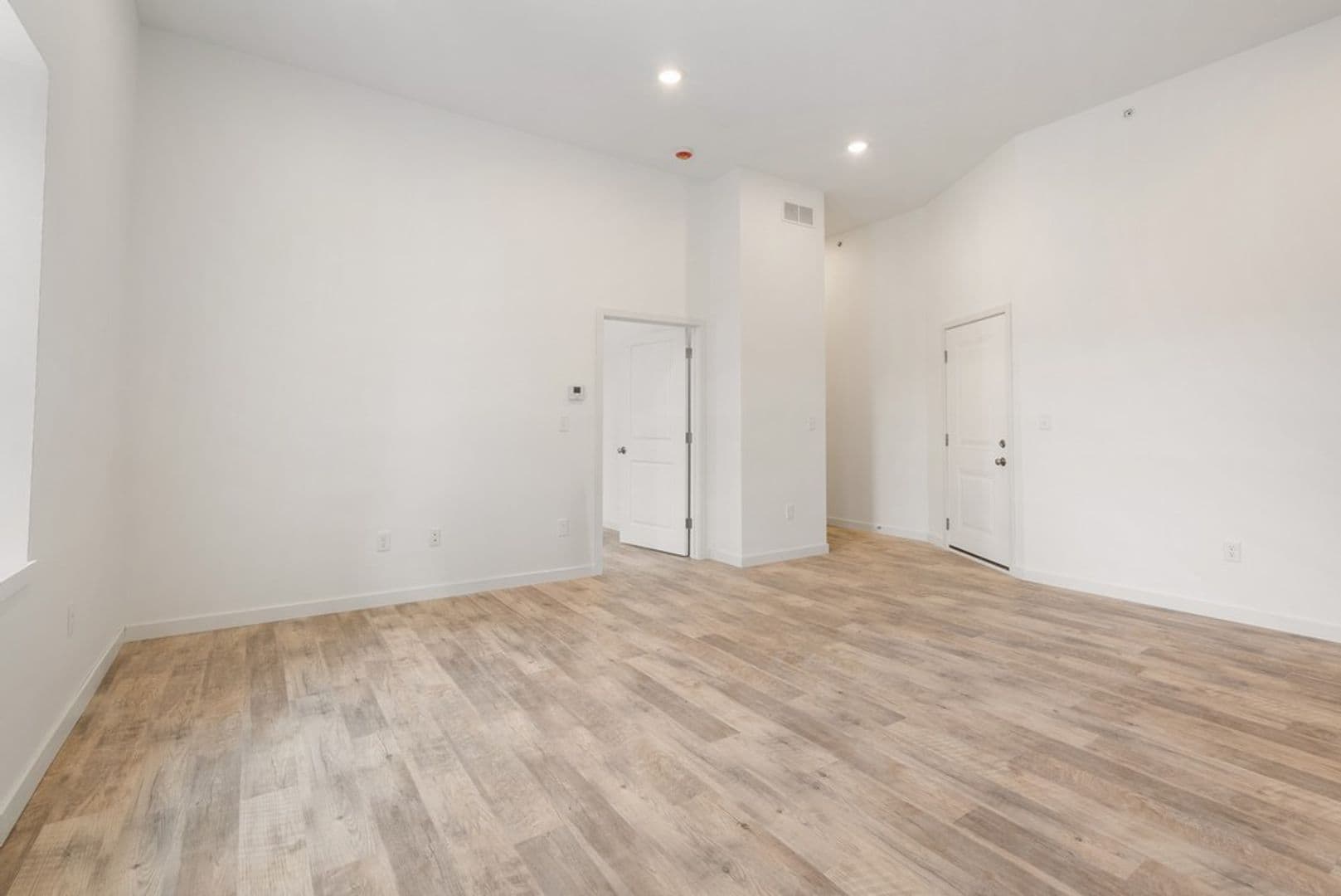 Reinbeck Apartments 6 of 10