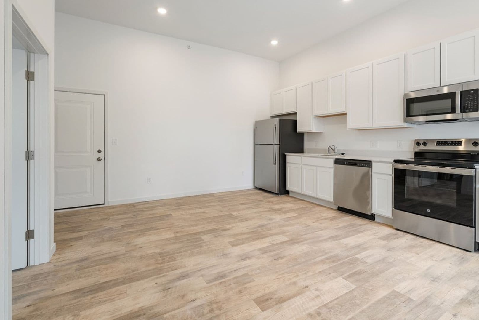 Reinbeck Apartments 3 of 8