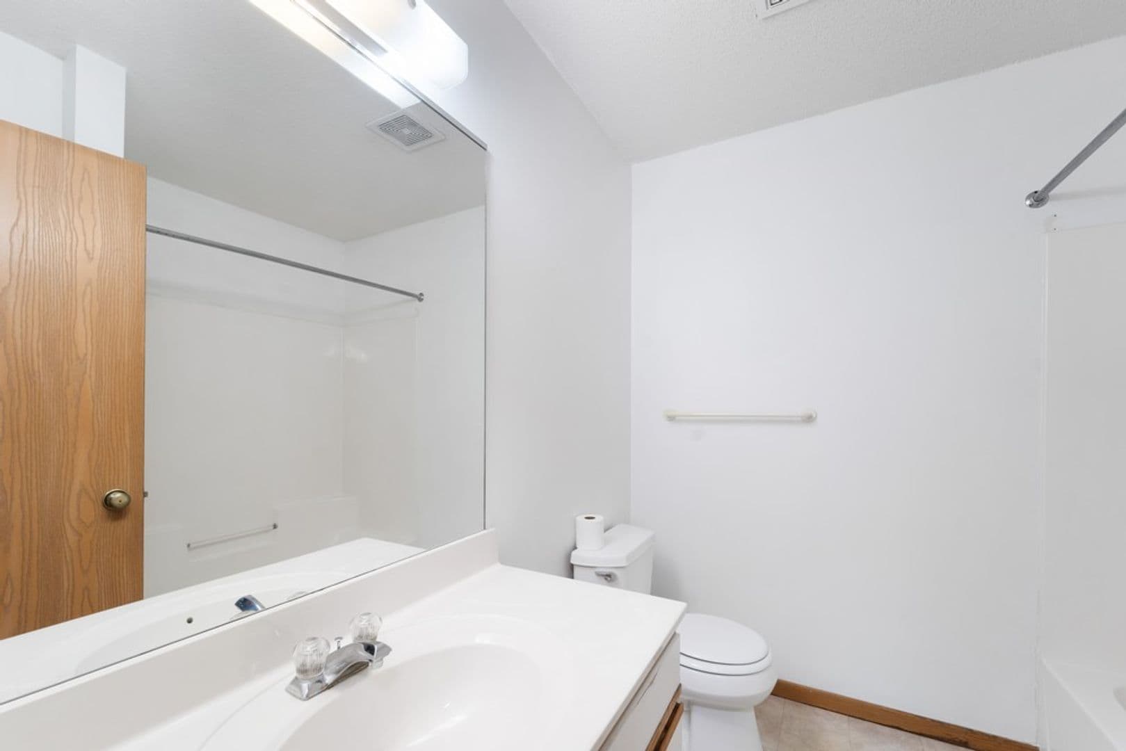Wild Grove Apartments-College View 7 of 14