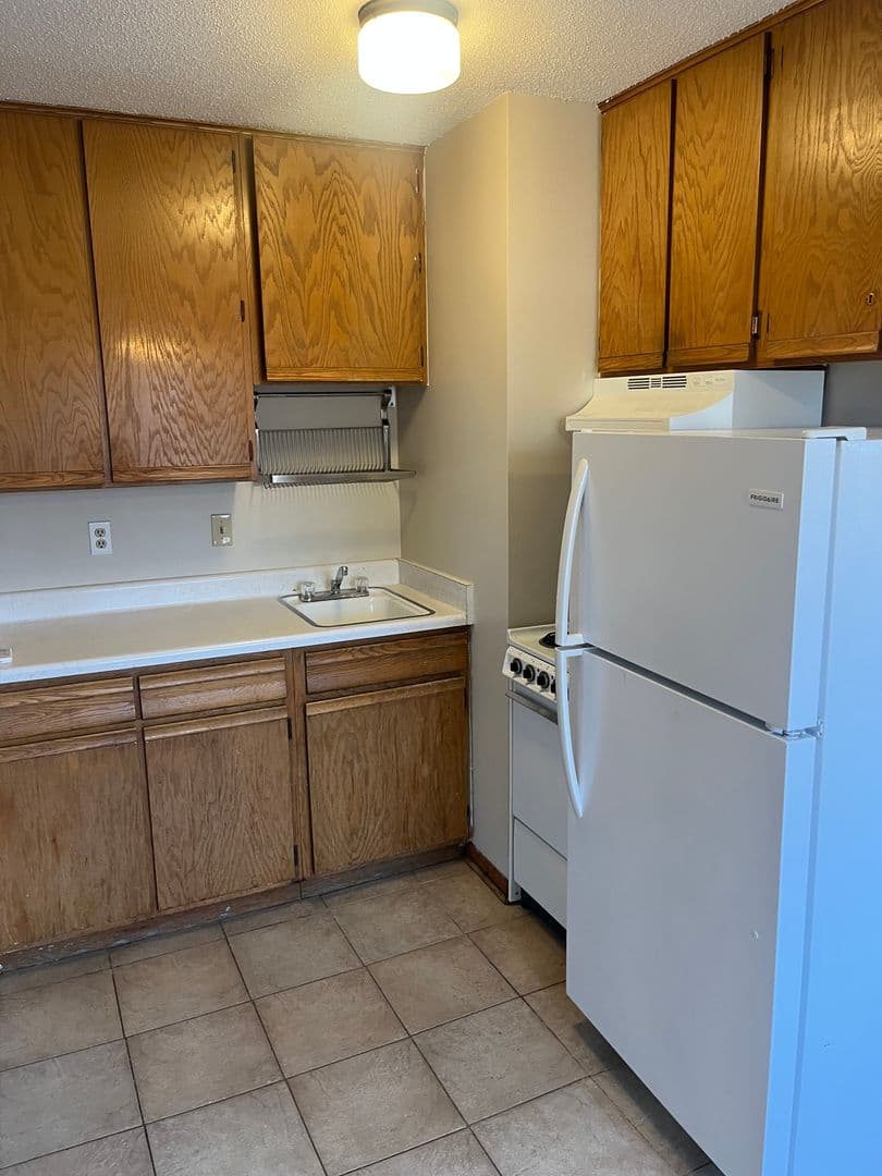 2801 Girard Avenue South 3 of 7
