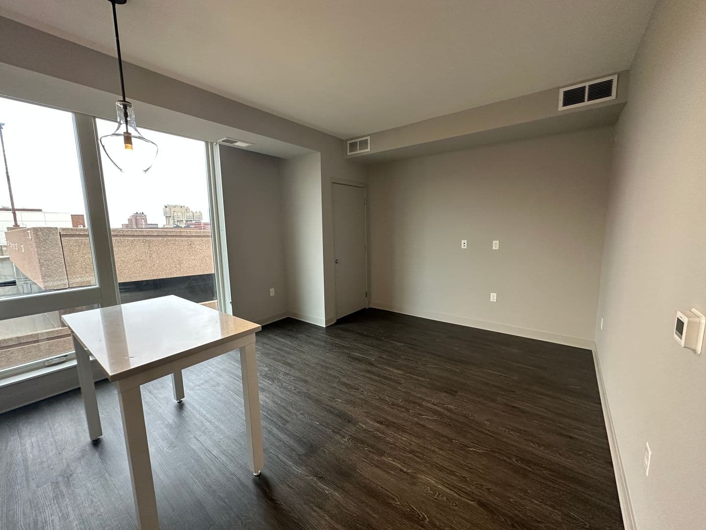 Luna Apartments 57 of 64