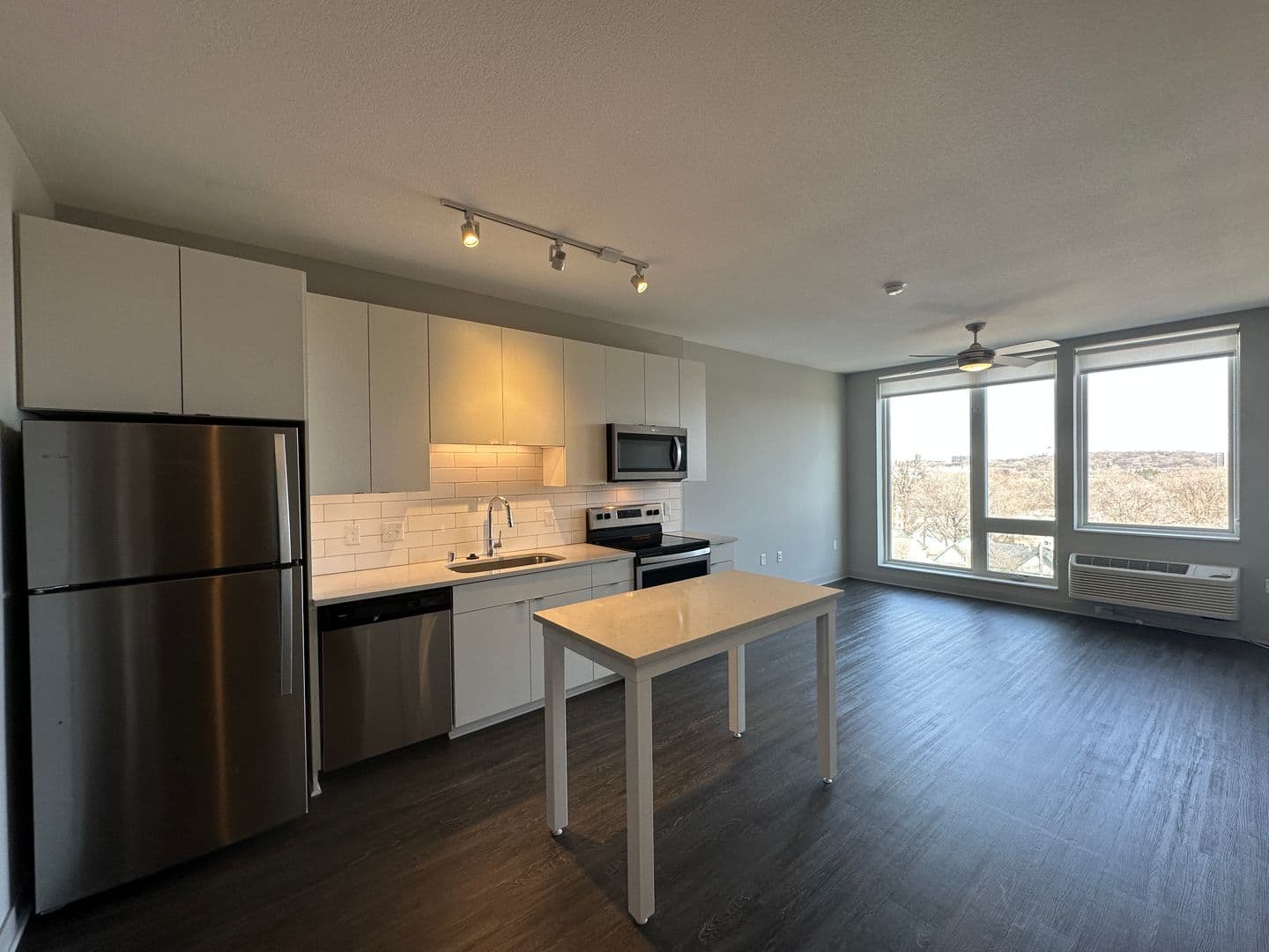 Luna Apartments 1 of 14