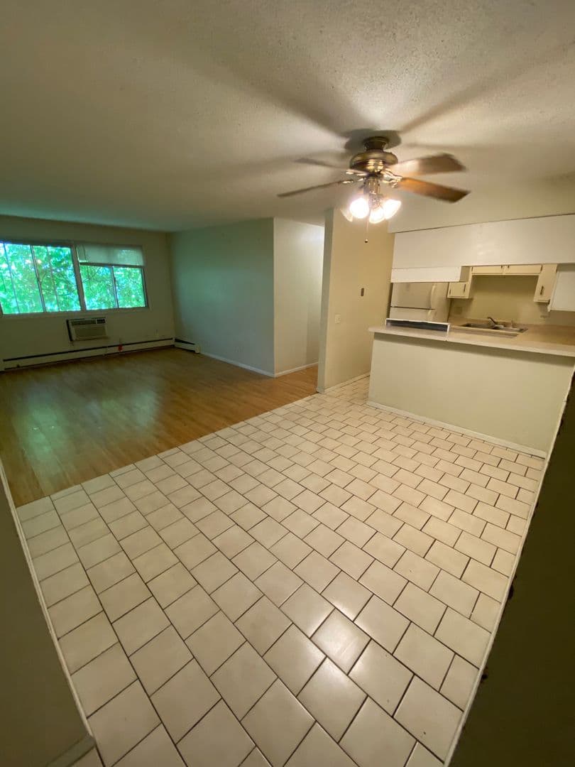 1314 West 28th Street 1 of 6