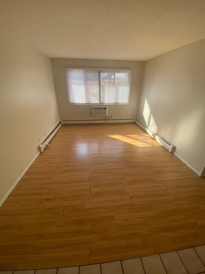 1314 West 28th Street 2 of 12