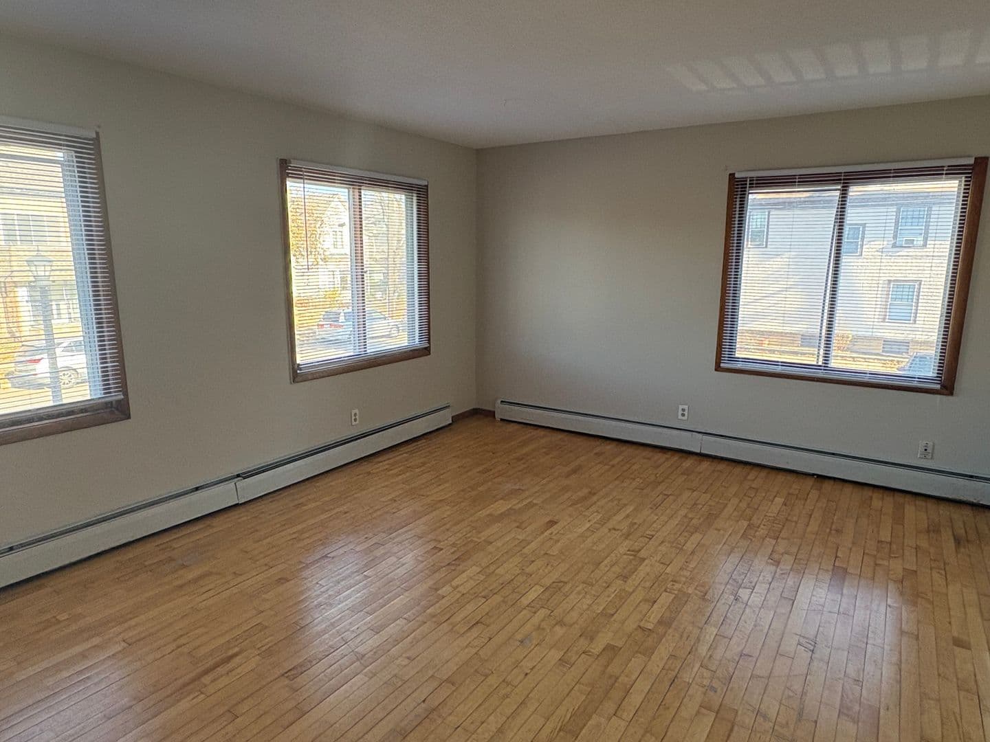 2801 Girard Avenue South 2 of 6