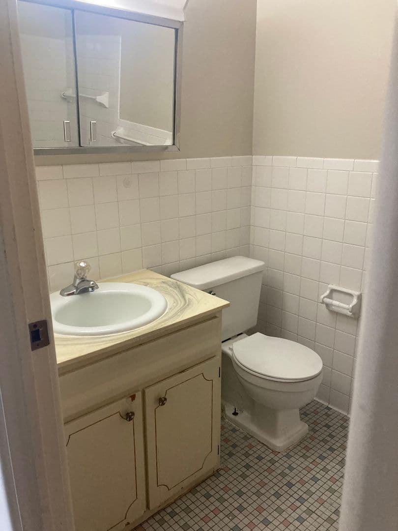 2801 Girard Avenue South 5 of 9