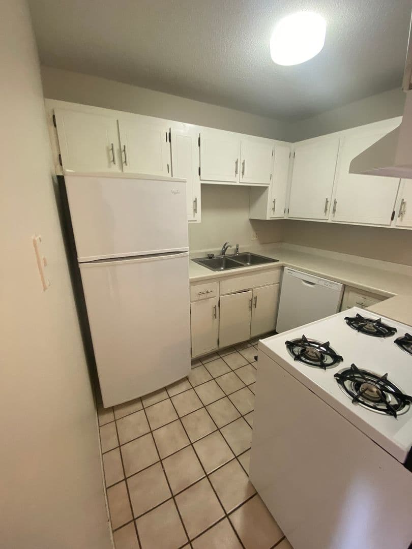 1314 West 28th Street 3 of 12