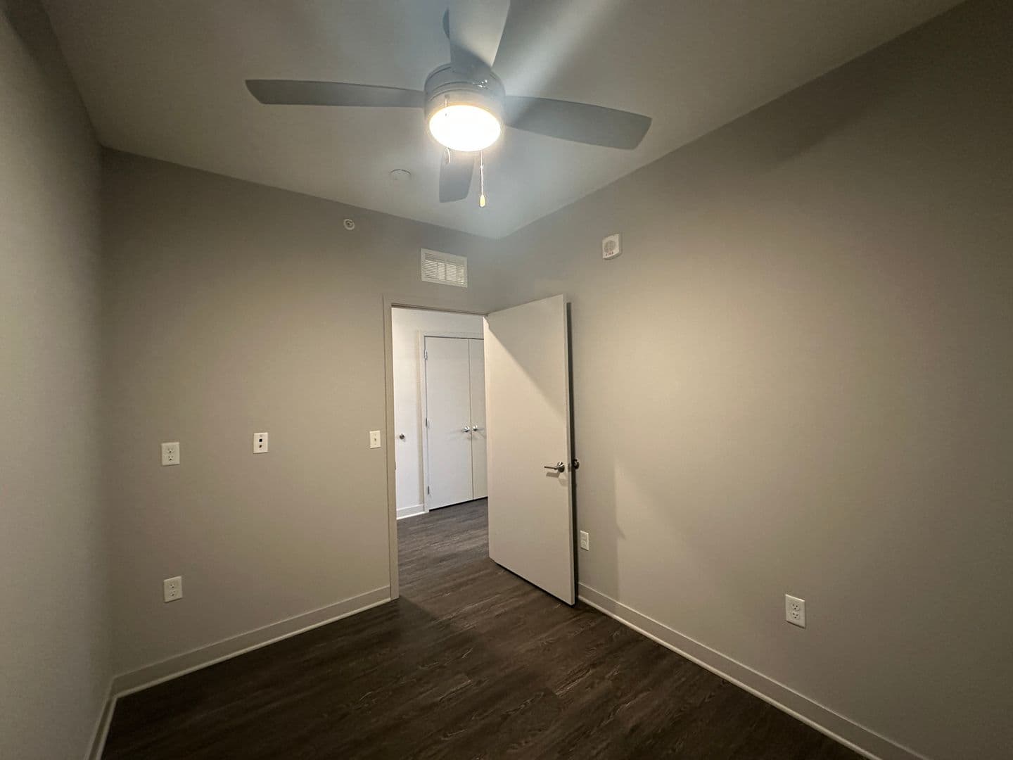 Luna Apartments 53 of 64
