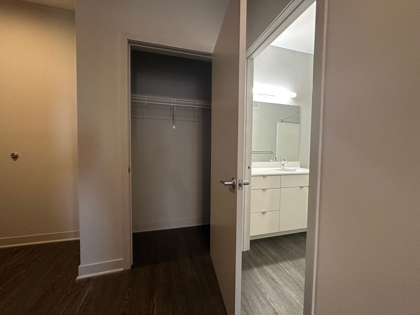 Luna Apartments 29 of 64