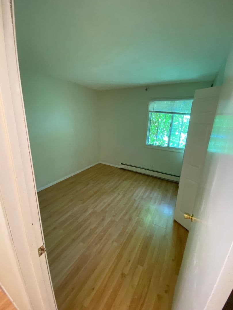 1314 West 28th Street 5 of 6