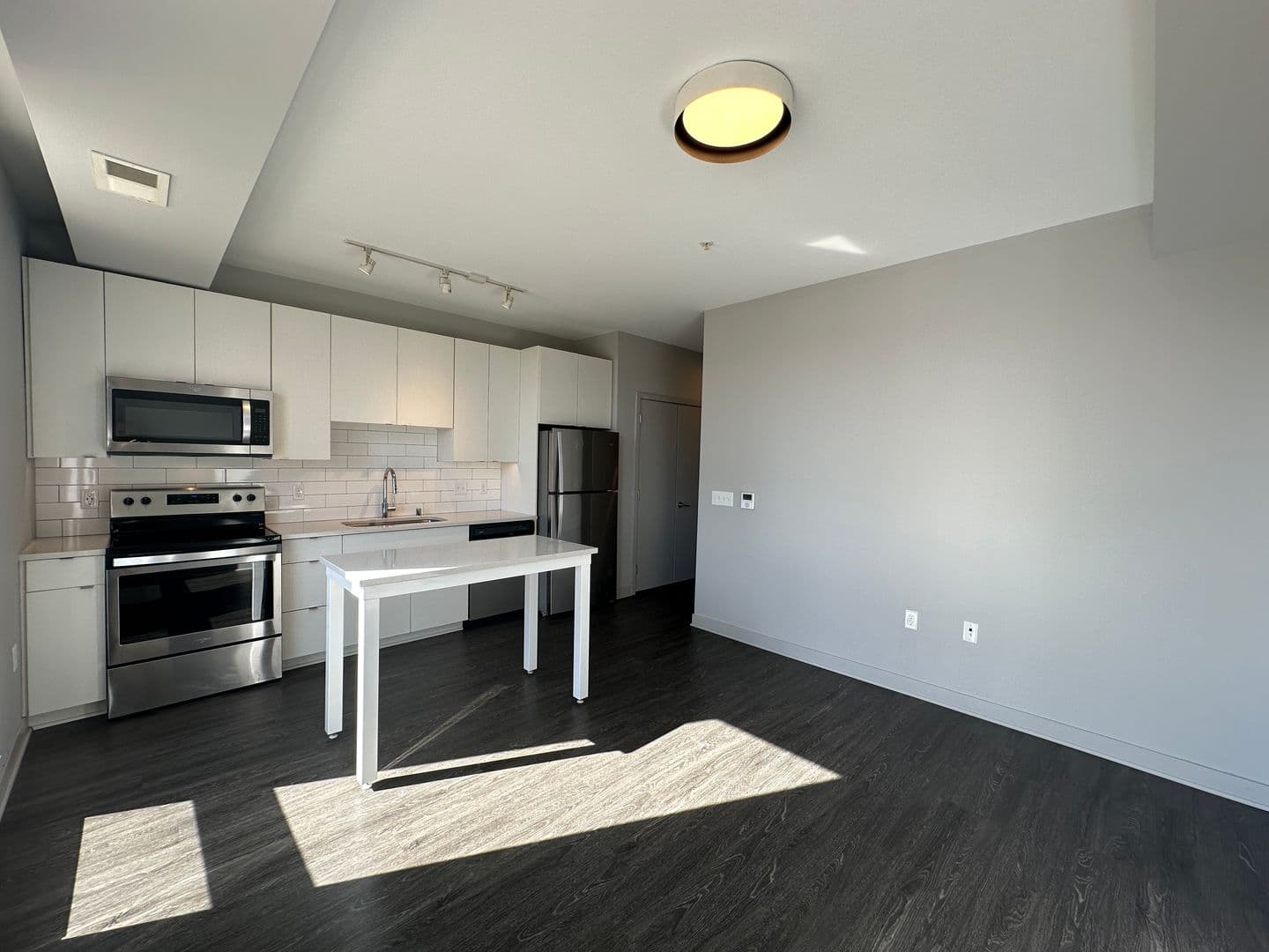 Luna Apartments 45 of 64
