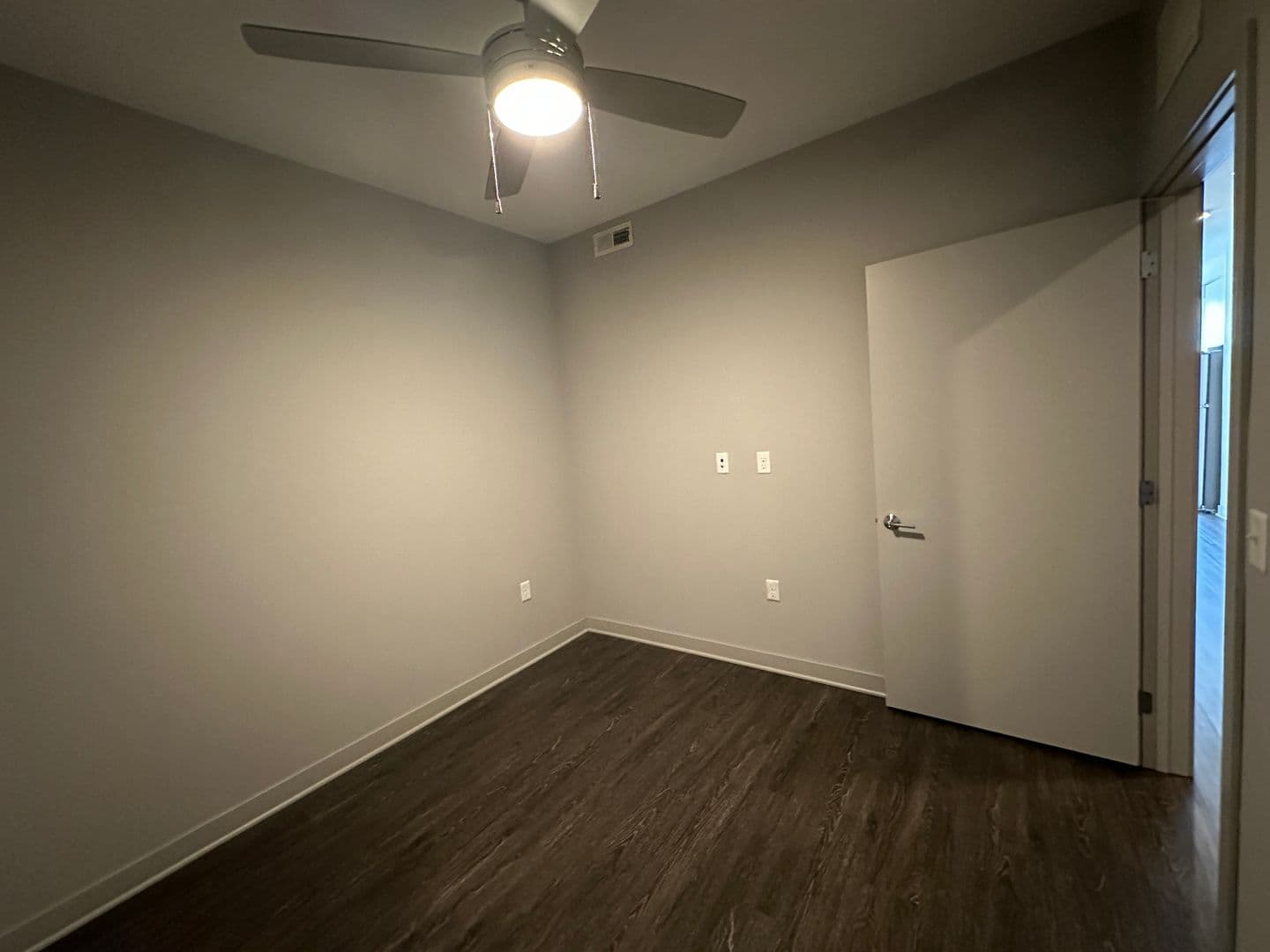 Luna Apartments 40 of 64