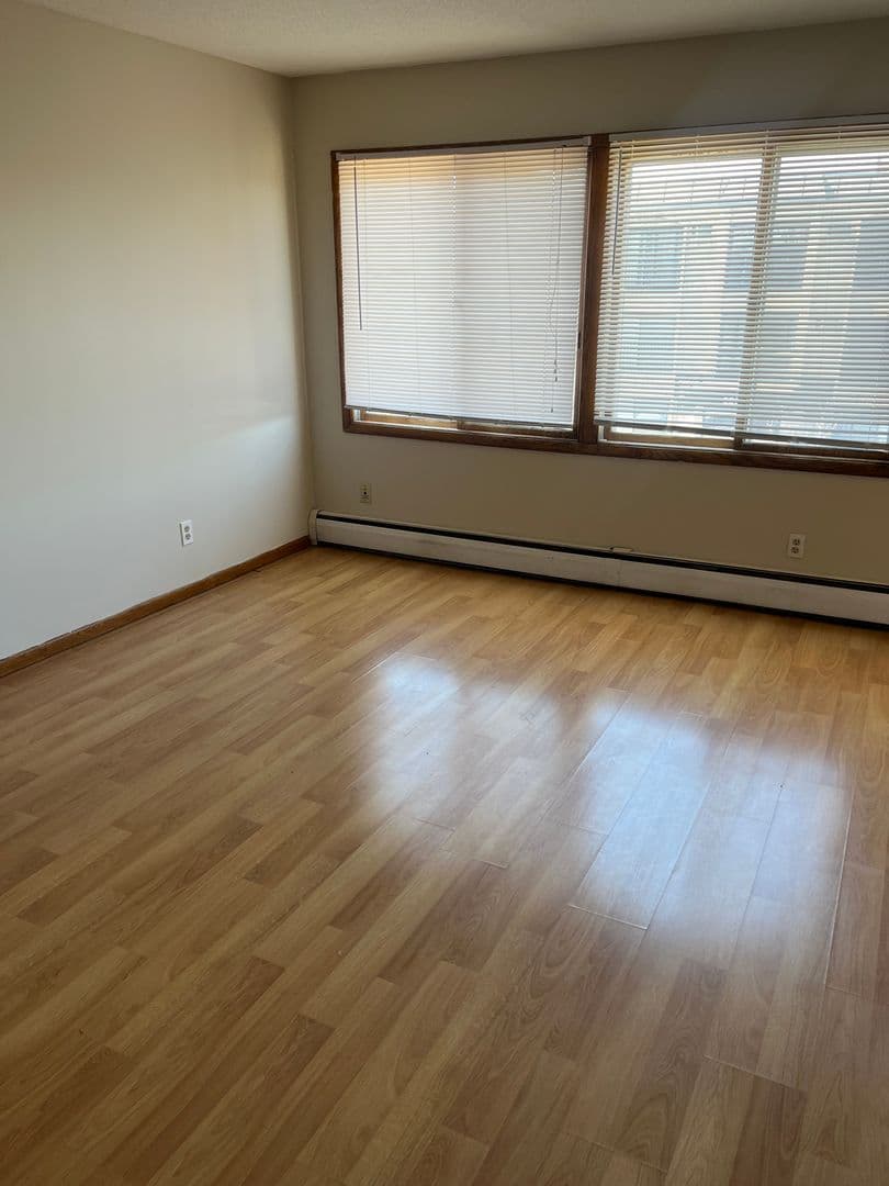 2801 Girard Avenue South 1 of 7