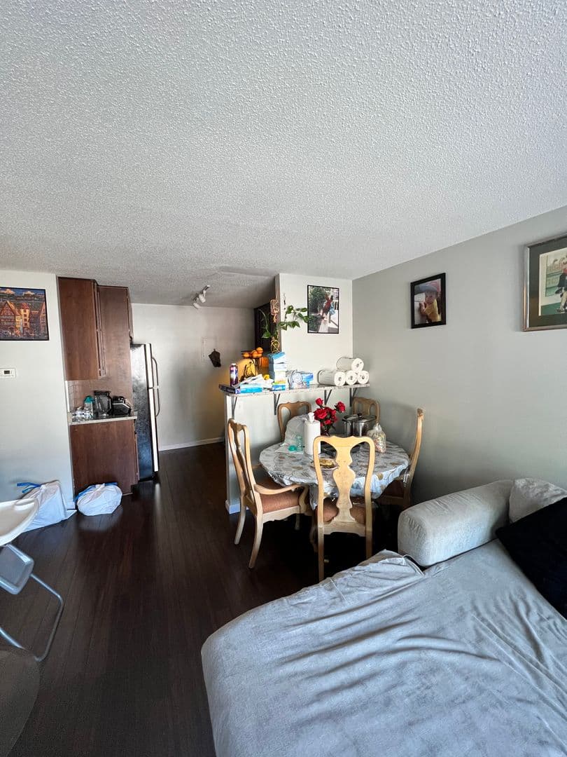 2801 Girard Avenue South 3 of 6