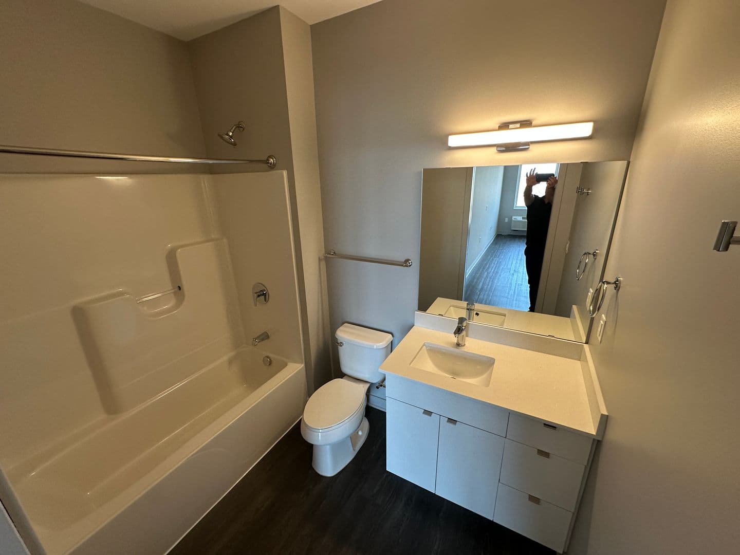 Luna Apartments 5 of 14