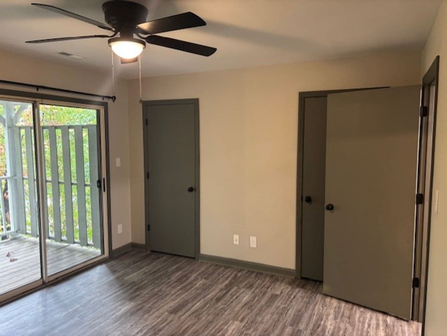 Camden Pointe Apartments 5 of 10